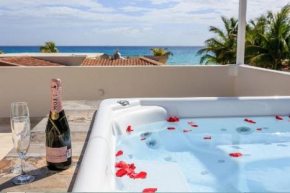 Unique villa in Playacar- block from the beach